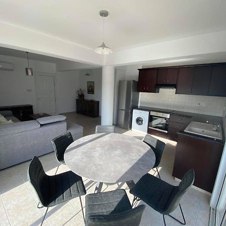 Cosy Apartment In Kato Paphos With Pool Access Εξωτερικό φωτογραφία