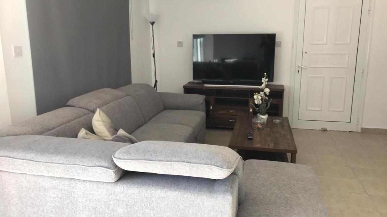 Cosy Apartment In Kato Paphos With Pool Access Εξωτερικό φωτογραφία