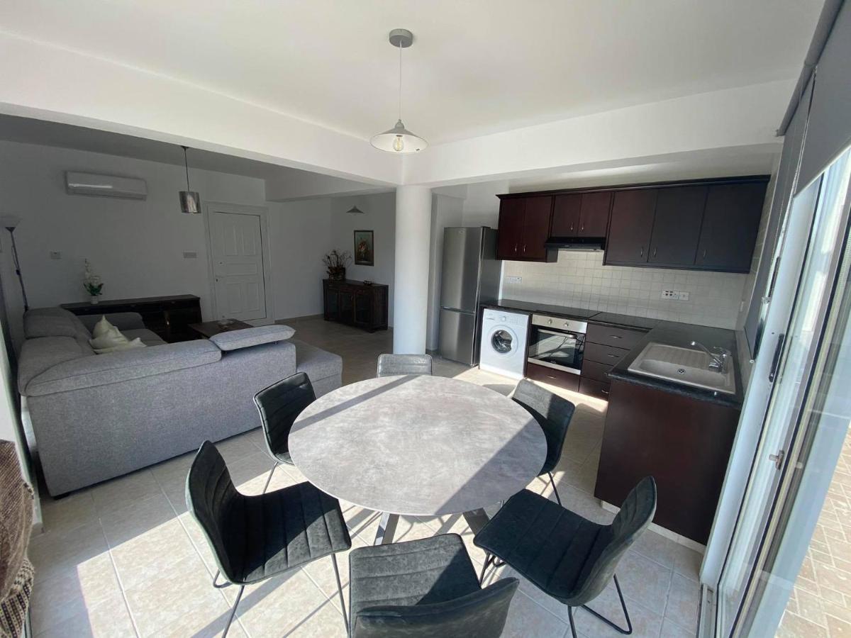 Cosy Apartment In Kato Paphos With Pool Access Εξωτερικό φωτογραφία